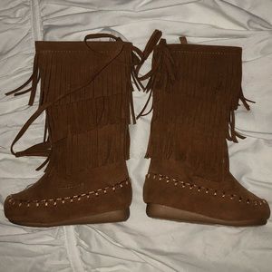 Tan fringe baby girl boots for Princess size 4